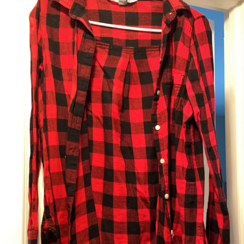 Old navy red and black plaid shirt. Only worn a few times, in great condition!